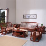 新中式家客厅红木沙发怎么选购？有什么特色