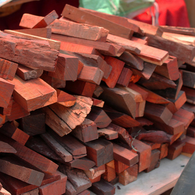 19年大红酸枝行情继续上涨 应该是特别之处导致它上涨