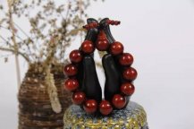 大叶紫檀与小叶紫檀，区别是在叶子上面吗？